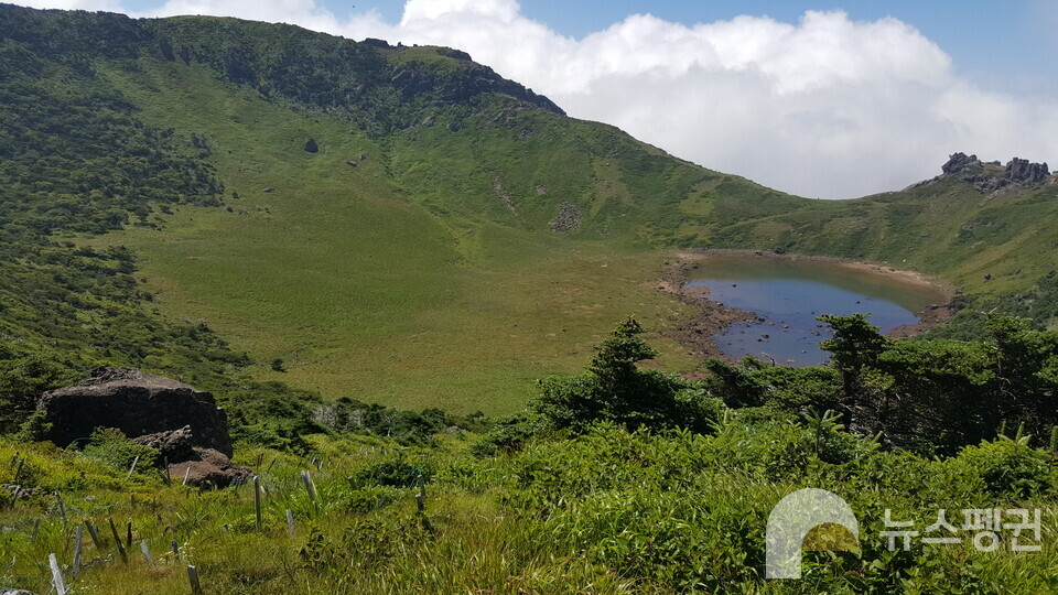 한라산 백록담 (사진 이영돈 박사 제공)/뉴스펭귄