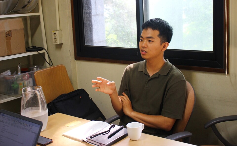 생명다양성재단 성민규 연구원. (사진 박연정 기자)/뉴스펭귄