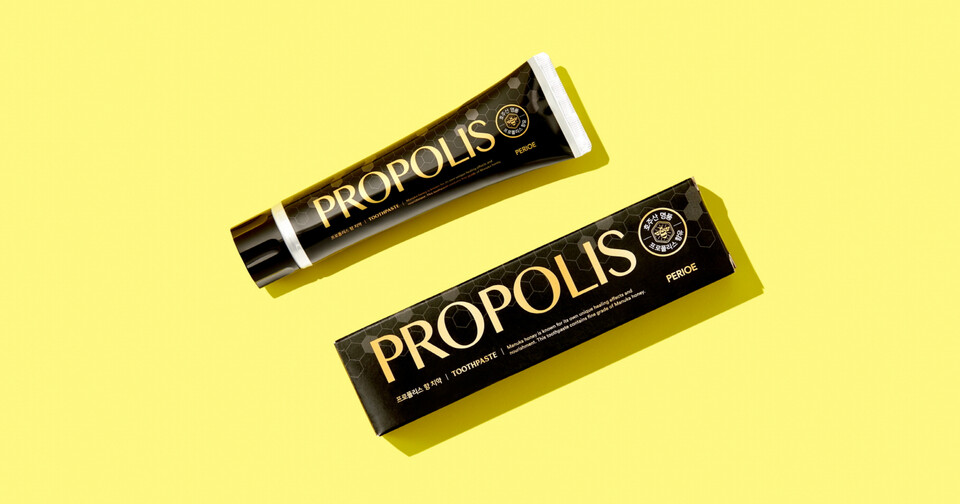 멸균팩 재활용지로 만든 패키지를 적용할 예정인 LG생활건강 페리오 프로폴리스 치약. (사진 LG생활건강)/뉴스펭귄