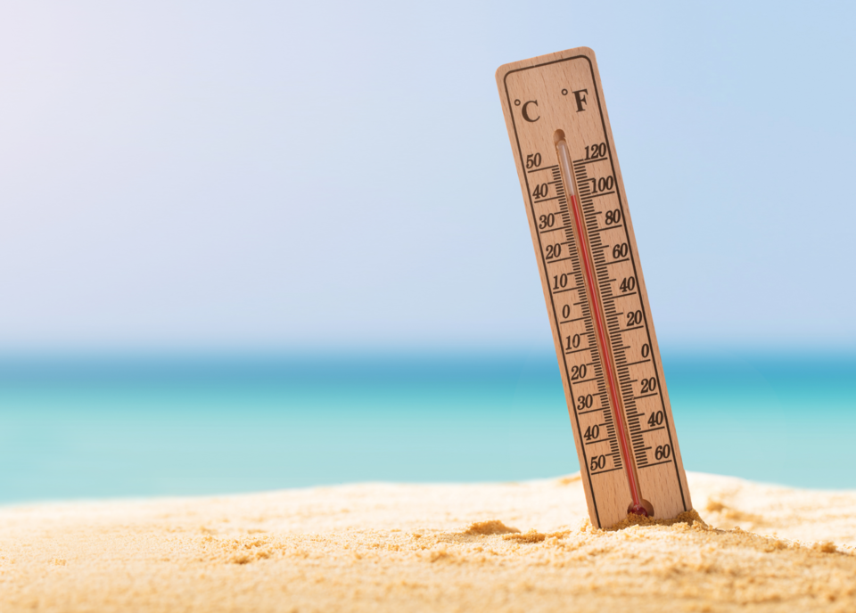 해양수산부 국립수산과학원이 올 여름 우리 바다의 수온이 평년 대비 최고 1.5℃까지 오를 수 있다는 전망을 내놨다. (사진 클립아트코리아)/뉴스펭귄