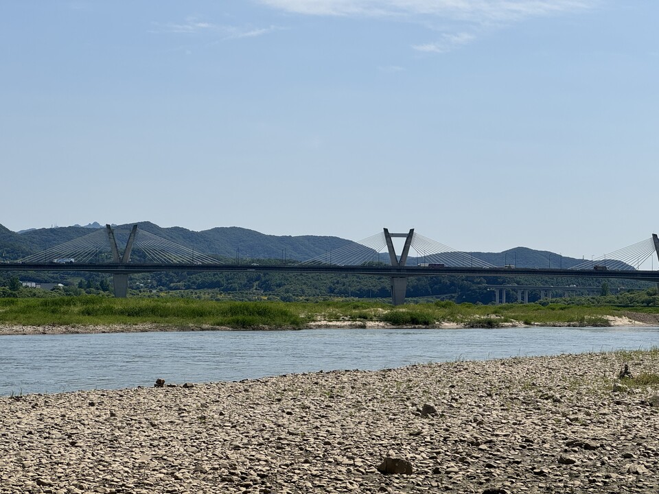 금강 민물고기를 모니터링하는 프로그램에 참여하기 위해 세종시를 찾았다. (사진 이동재)/뉴스펭귄