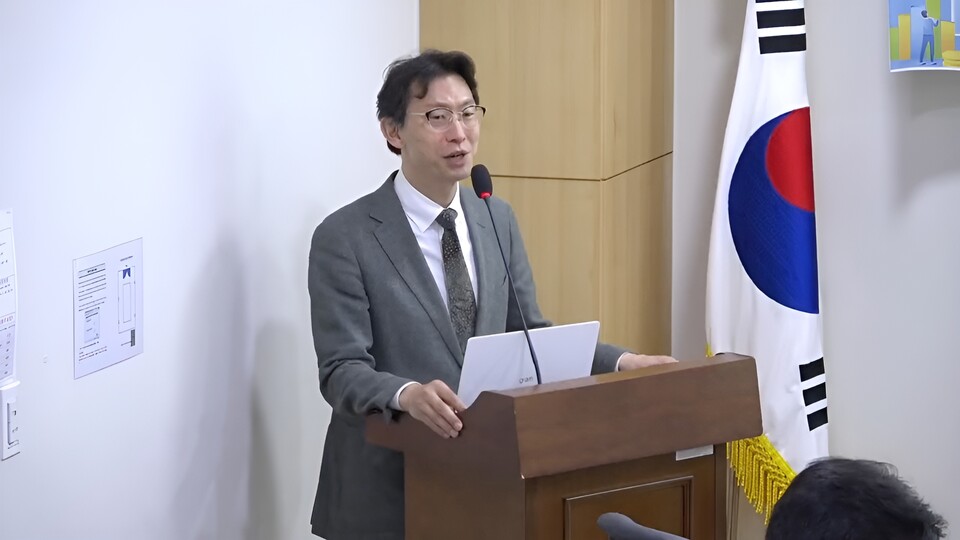 나라살림연구소 이상민 수석연구원. (사진 파주시을 국회의원 박정 유튜브 채널 캡쳐)/뉴스펭귄