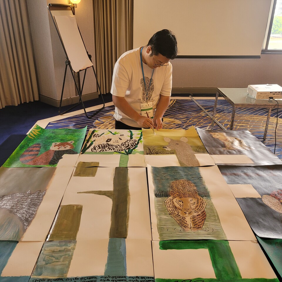 진관우 작가는 “고라니는 국제적인 멸종위기종이지만 우리나라에서는 많이 경시되는 것 같아 한국부분에 넣었다”고 말했다. (사진 진관우 작가 제공)/뉴스펭귄