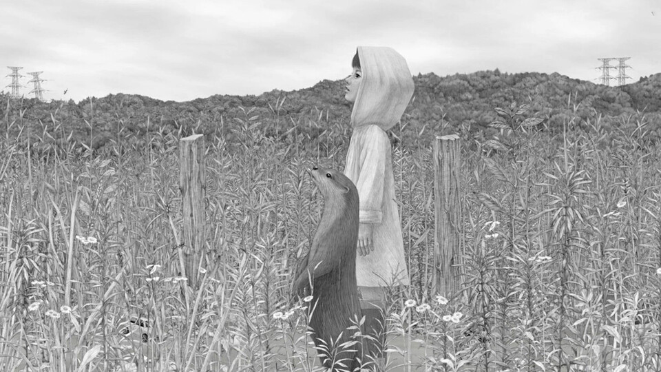 영화 '가와우소'의 한 장면. 소녀와 수달이 떨어지는 물건을 보고 있다. (출처 네이버영화)/뉴스펭귄