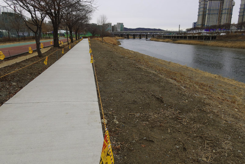 지난해 12월 중랑천 철새보호구역 공사. (사진 서울환경연합)/뉴스펭귄