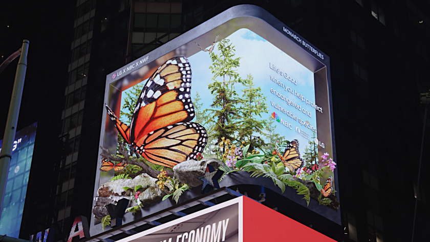 LG전자가 멸종위기에 처한 ‘모나크 나비’를 주제로 한 영상을 미국 타임스스퀘어에서 상영하고 있다. (사진 LG전자)/뉴스펭귄