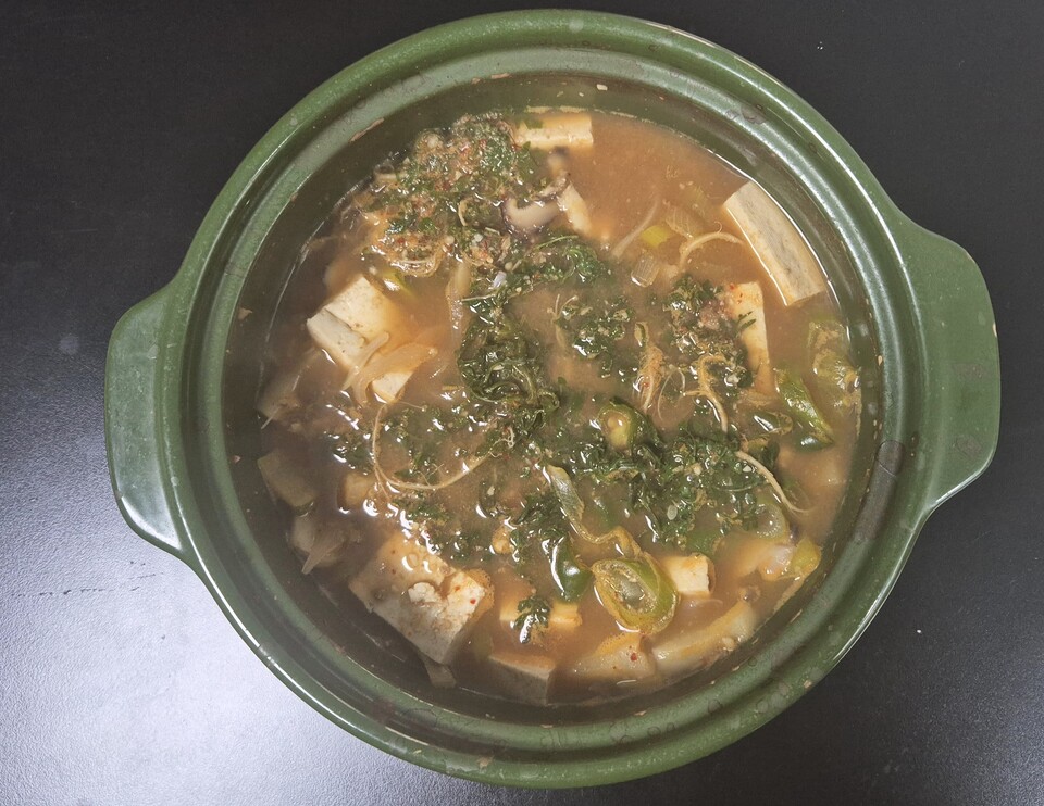 냉이된장찌개 (사진 이강운 대기자)/뉴스펭귄