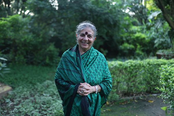 2023년 2월 EBS '위대한 수업, 그레이트 마인즈'에 출연한 반다나 시바. (사진 EBS)/뉴스펭귄