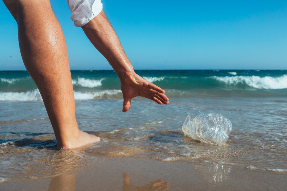 스포고미는 일본의 '소셜스포츠 이니셔티브'가 2008년 "스포츠처럼 즐기며 쓰레기를 줍자"는 아이디어로 시작했다. 사진은 독자 이해를 돕기 위한 이미지로 기사 속 특정 장소나 단체 등과 관계없음. (사진 클립아트코리아)/뉴스펭귄