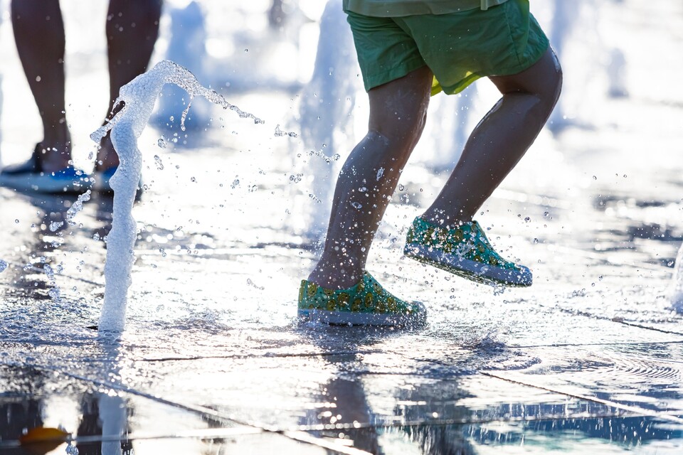 지구 평균 기온 3.5도 상승 시 2020년생의 92%가 전례 없는 폭염에 반복적으로 노출될 것으로 전망된다. (사진 클립아트코리아)/뉴스펭귄