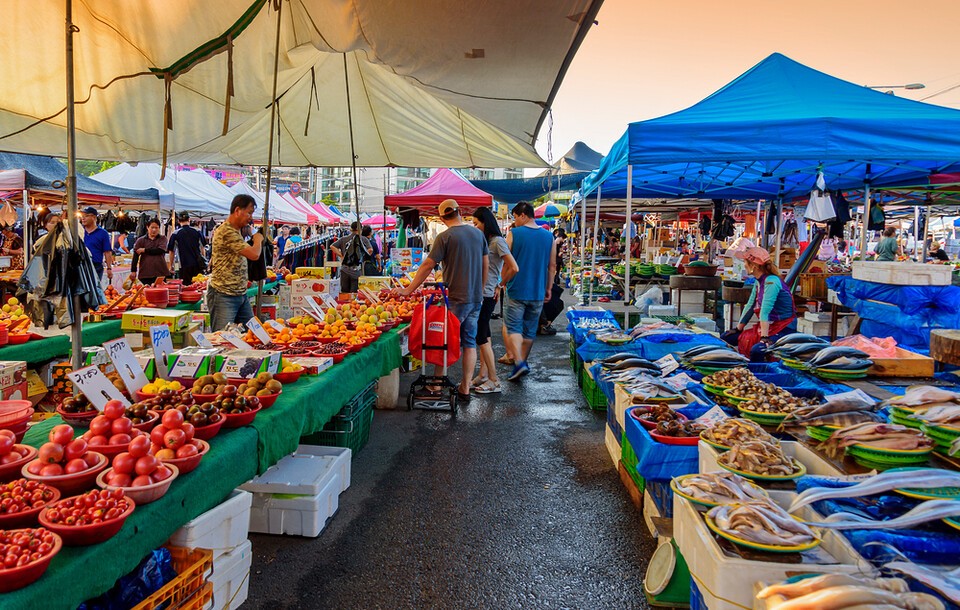 극한 날씨가 전 세계 여러나라 장바구니 물가에 영향을 미친 것으로 나타났다. 저소득층이 특히 영향을 많이 받을 것으로 우려된다. 사진은 독자 이해를 돕기 위한 이미지로 기사 속 특정 장소 등과 관계없음. (사진 클립아트코리아)