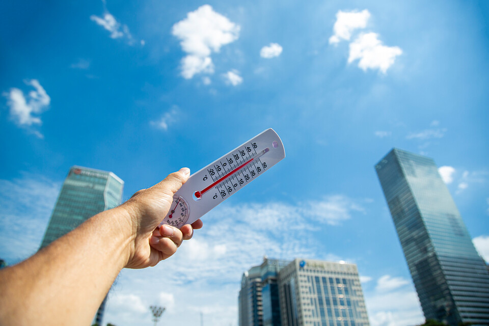 처서가 눈앞이지만 이번 주말 아침 기온은 22~28℃, 낮 기온은 31~36℃를 기록할 것으로 전망됐다. (사진 클립아트코리아)/뉴스펭귄