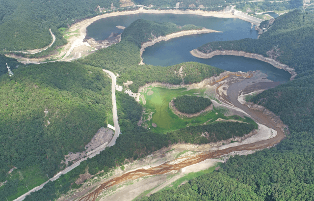 강릉시 주요 상수원인 오봉저수지. (사진 환경부)/뉴스펭귄