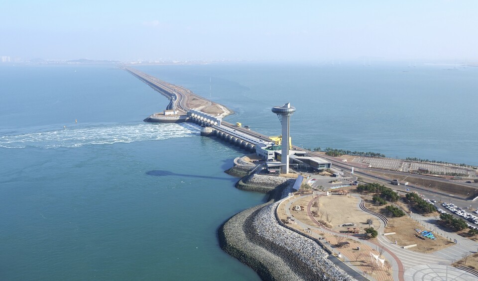 시화조력발전소 전경. (사진 한국수자원공사)/뉴스펭귄