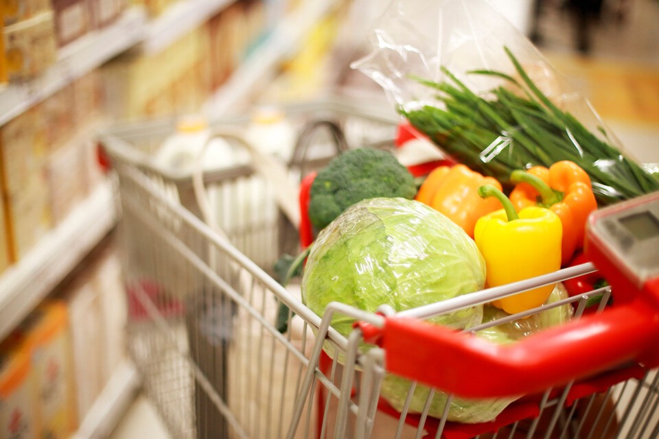 소비자들이 직접 체감하는 장바구니 물가도 기후위기와 매우 밀접하다. (사진 클립아트코리아)/뉴스펭귄