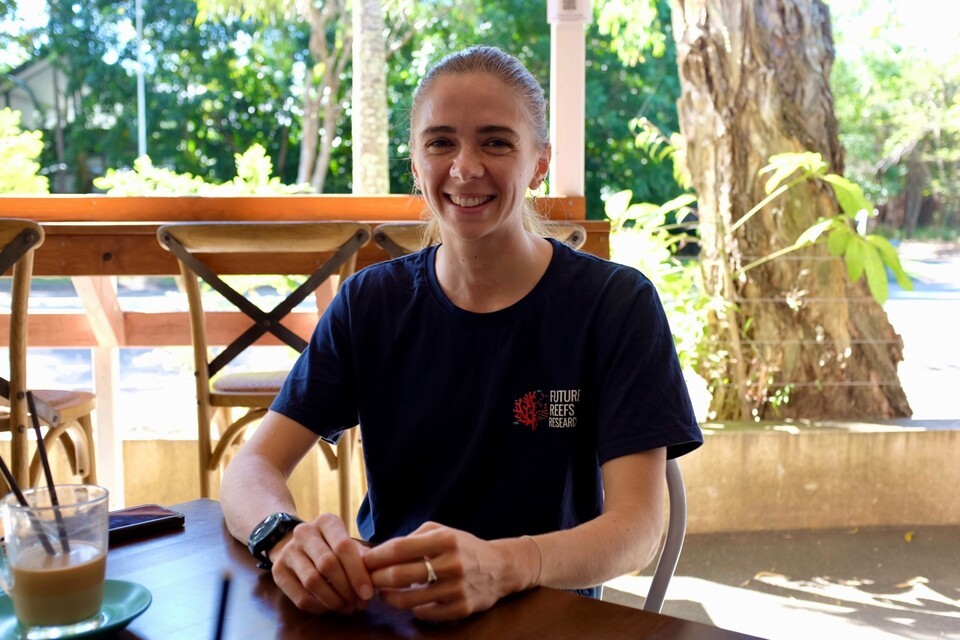 호주 ﻿퀸즐랜드주 북동부에 위치한 포트 더글라스에서 만난 페이지 스트러드윅(Paige Strudwick) 박사. (사진 곽은영 기자)/뉴스펭귄