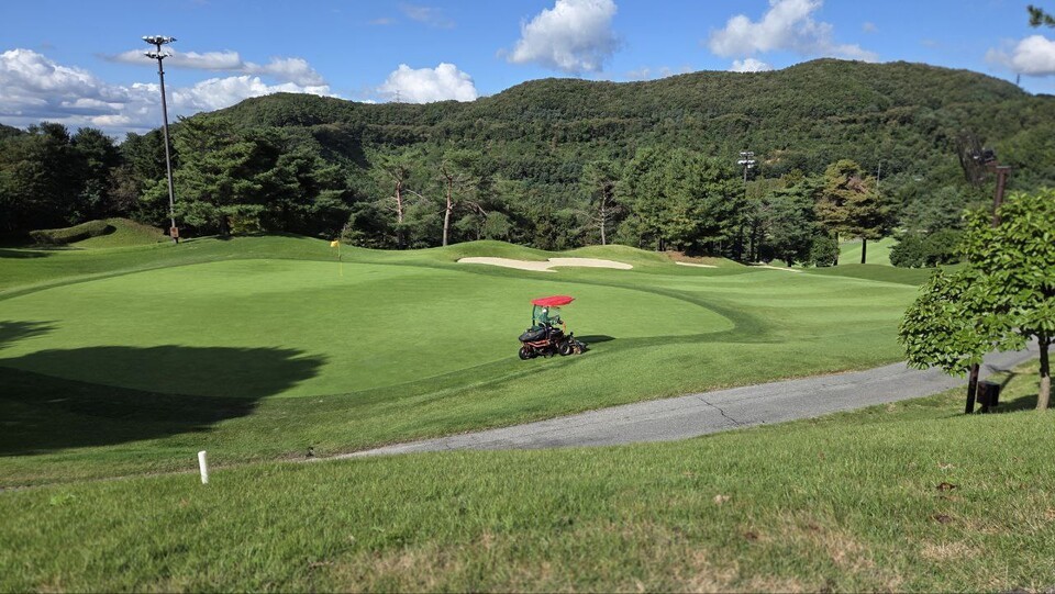 골프장 근로자의 만성 노출 위험이 높지만 안전기준은 전무하다. 사진은 독자 이해를 돕기 위한 이미지로 기사 속 특정 내용과 관계 없음 (본지DB)