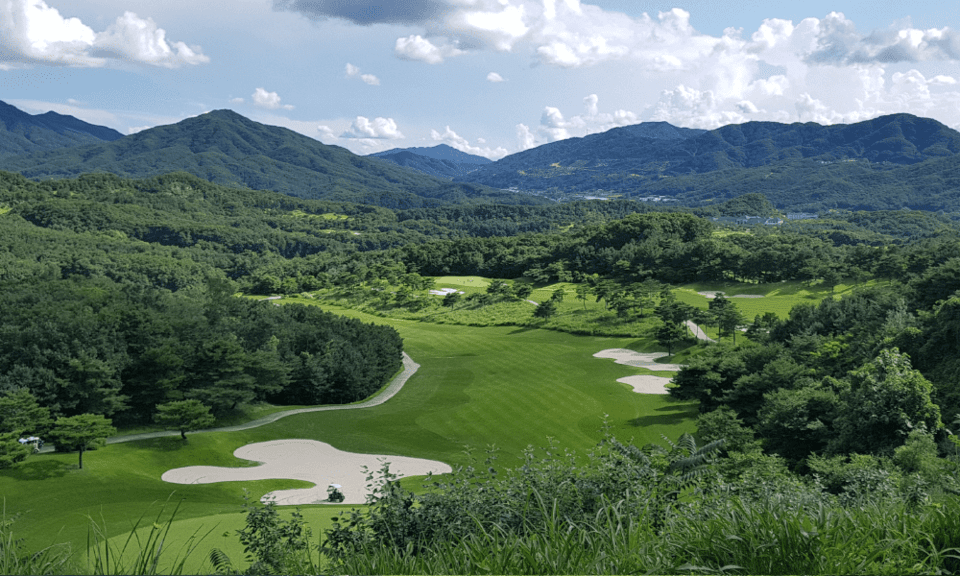 '친환경 골프장'으로 꼽힌 베어크리크GC는 2023년 기준 1162kg의 농약을 사용했다. 전체 골프장 평균(400kg)의 3배 가까운 양이다. 면적당 사용량은 평균을 조금 웃돌았다. (사진 홈페이지 캡쳐)/뉴스펭귄