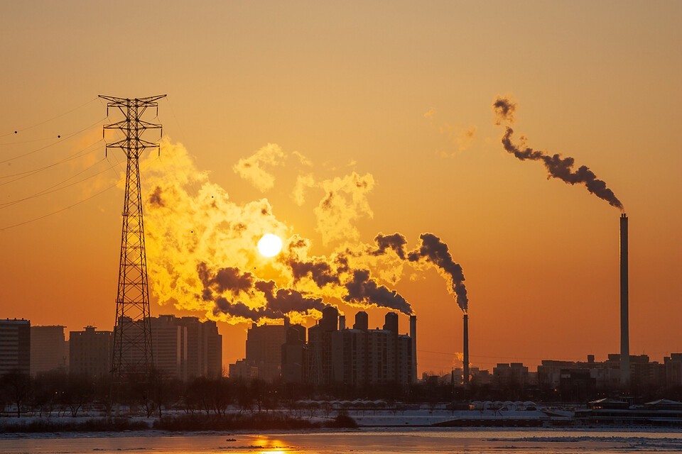 지난해 전 세계의 온실가스 배출량이 전년 대비 약 2.3% 늘면서 역대 최대치를 기록했다. 사진은 독자 이해를 돕기 위한 이미지. (사진 클립아트코리아)/뉴스펭귄