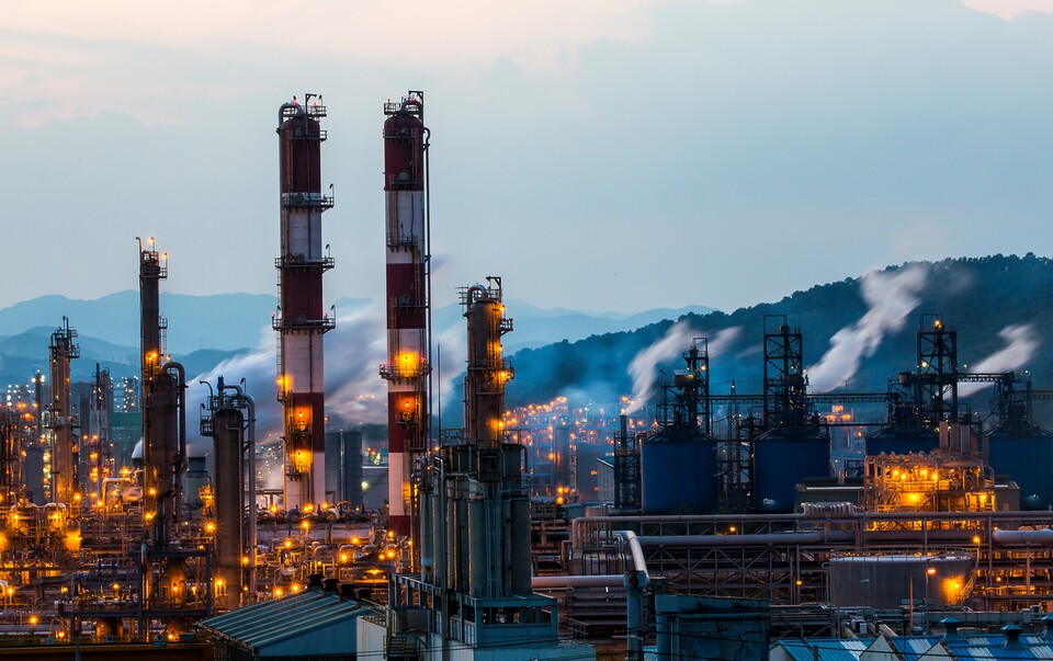 "전환은 기술의 문제가 아니라 선택의 문제"라는 목소리가 들린다. 사진은 독자 이해를 돕기 위한 이미지로 기사 속 특정 장소 등과 관계없음. (사진 클립아트코리아)/뉴스펭귄