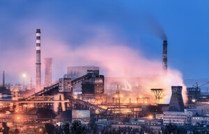 철강사 탄소중립 ‘공회전’...“감축 멈추고 고로 늘었다”